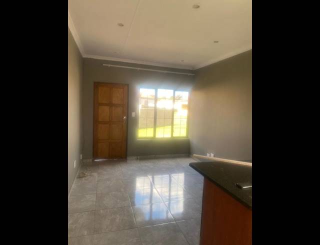 3 BEDROOM HOUSE FOR SALE IN JACKAROO PARK